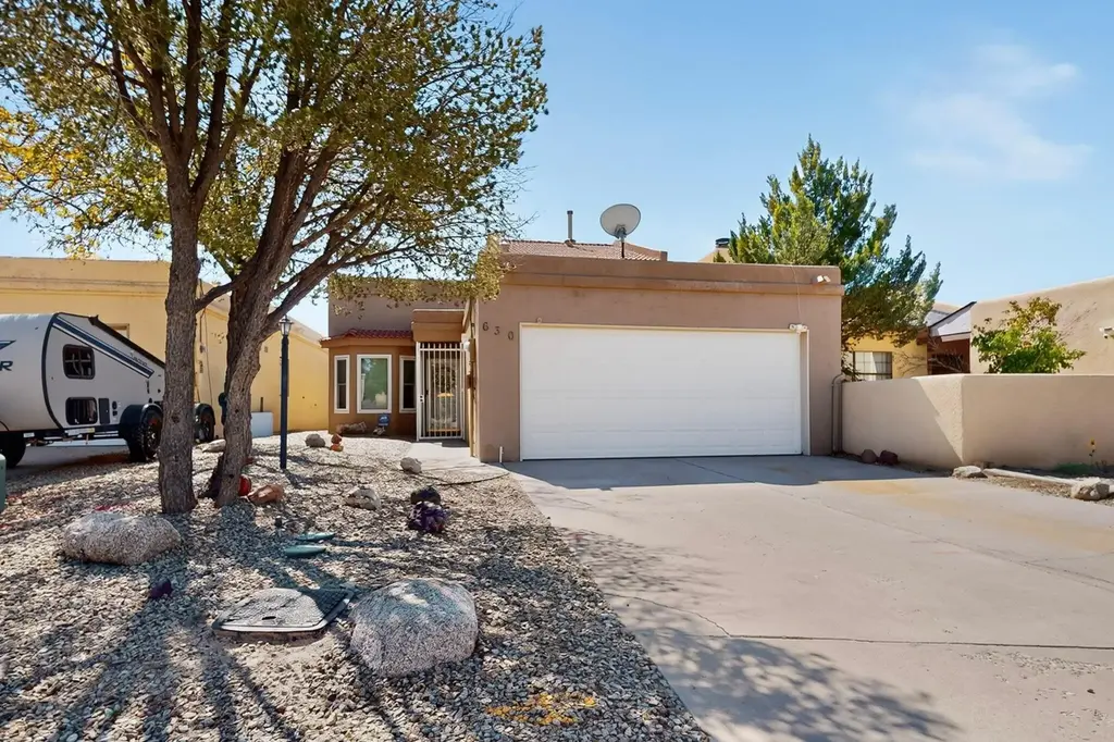 630 Lakeview Circle Se, Rio Rancho