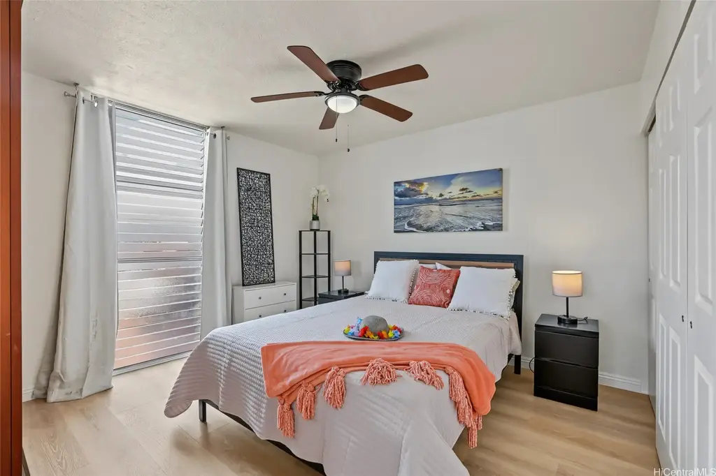 (unit #401) 3033 Ala Napuaa Place, Honolulu