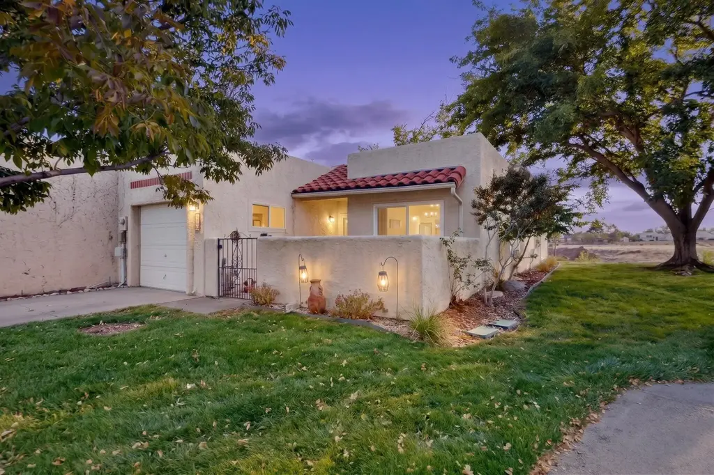 628 Eastlake Drive Se, Rio Rancho