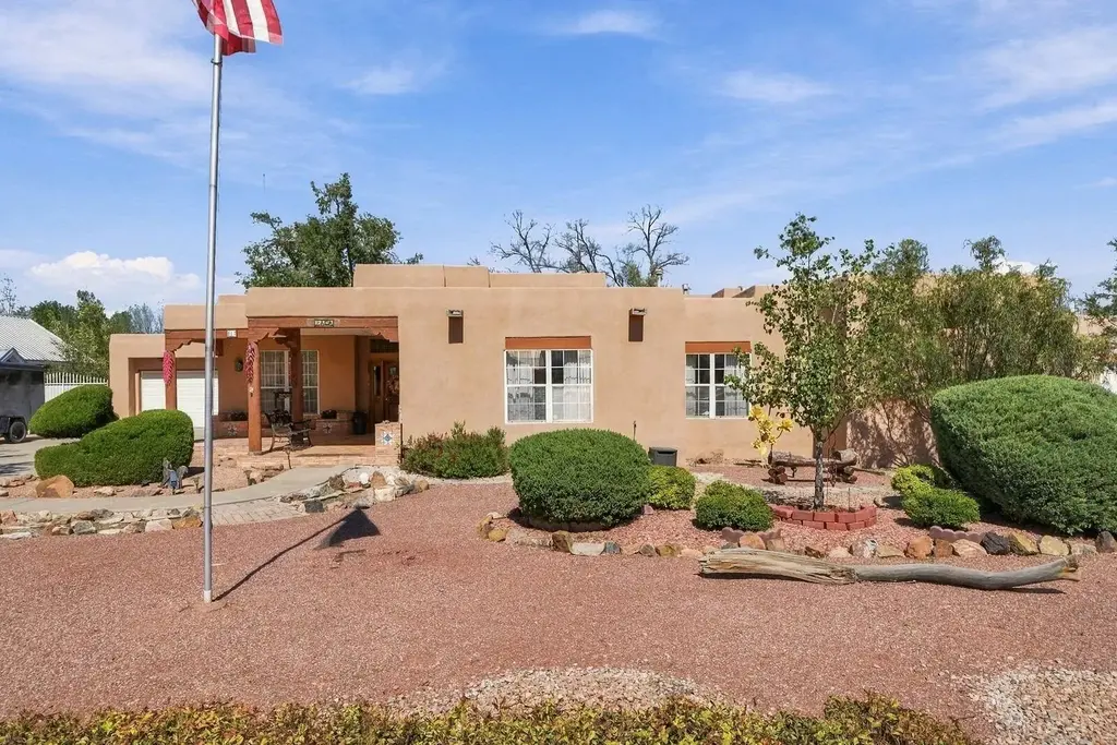 217 La Cienega Lane Nw, Albuquerque