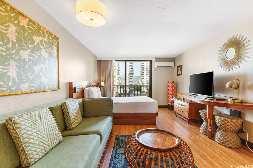 (unit #705) 2425 Kuhio Avenue, Honolulu