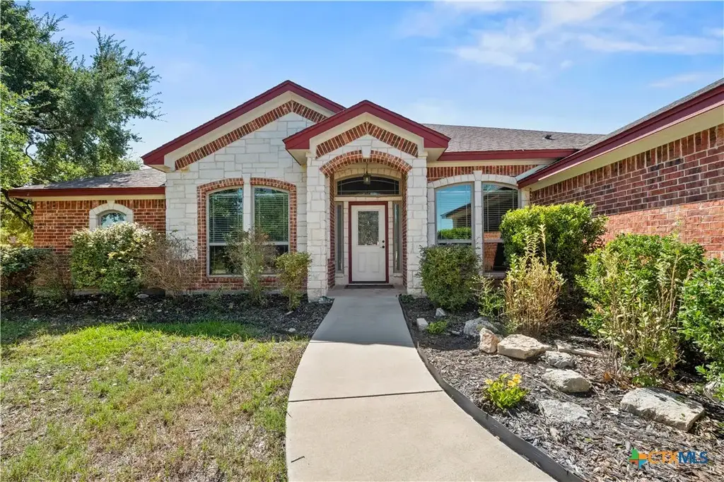 2145 Yturria Drive, Belton