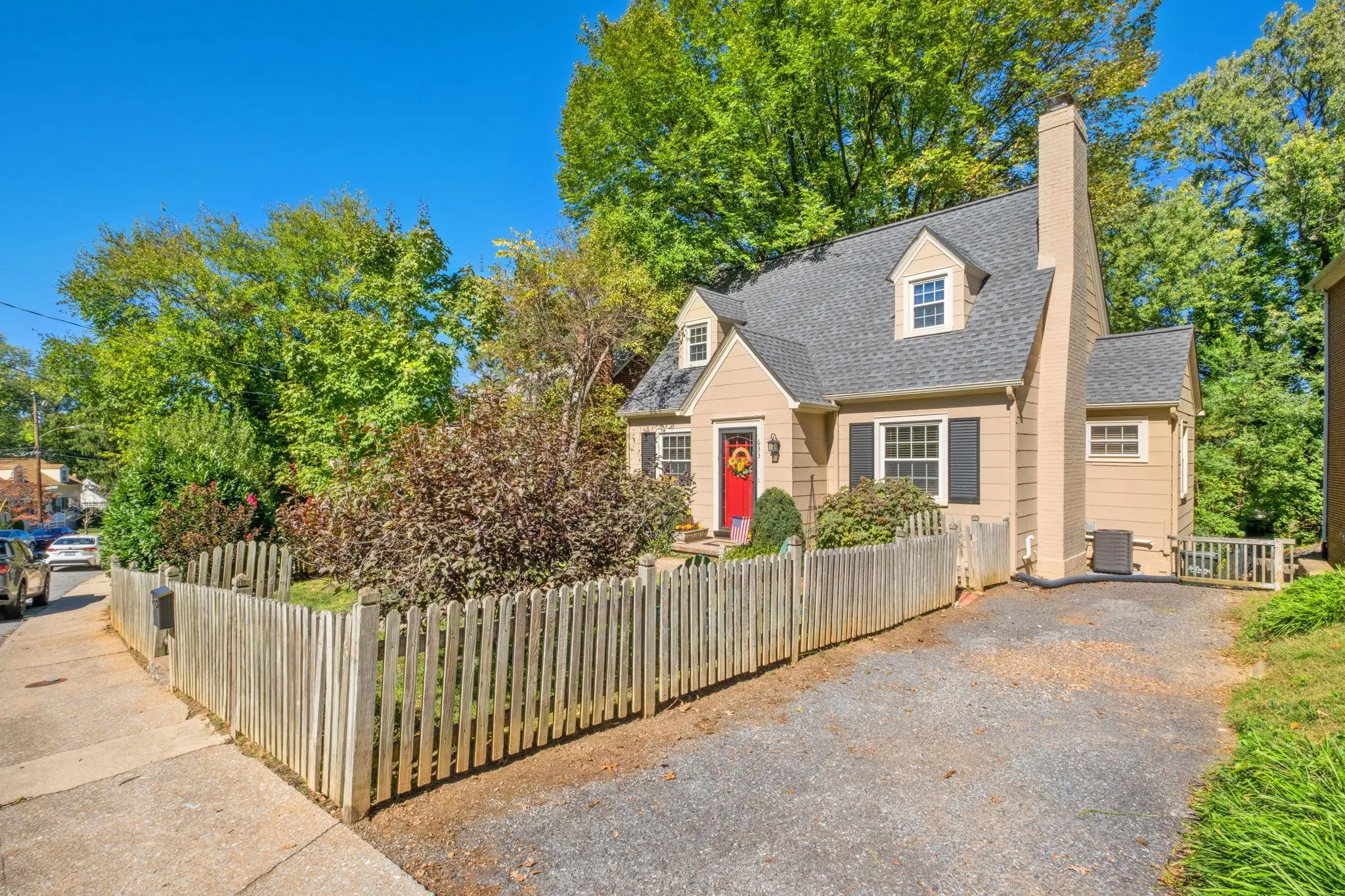633 Alleghany Ave, Staunton