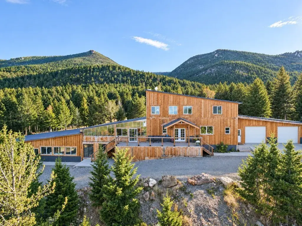 25 Thistle Hill Road, Livingston