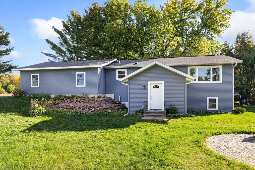 N7582 County Road E, Black River Falls