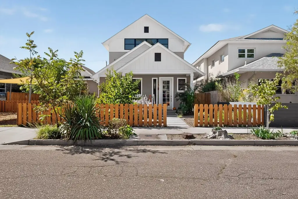 1025 Forrester Street Nw, Albuquerque