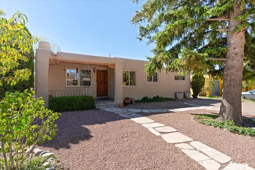 1944 Kiva, Santa Fe