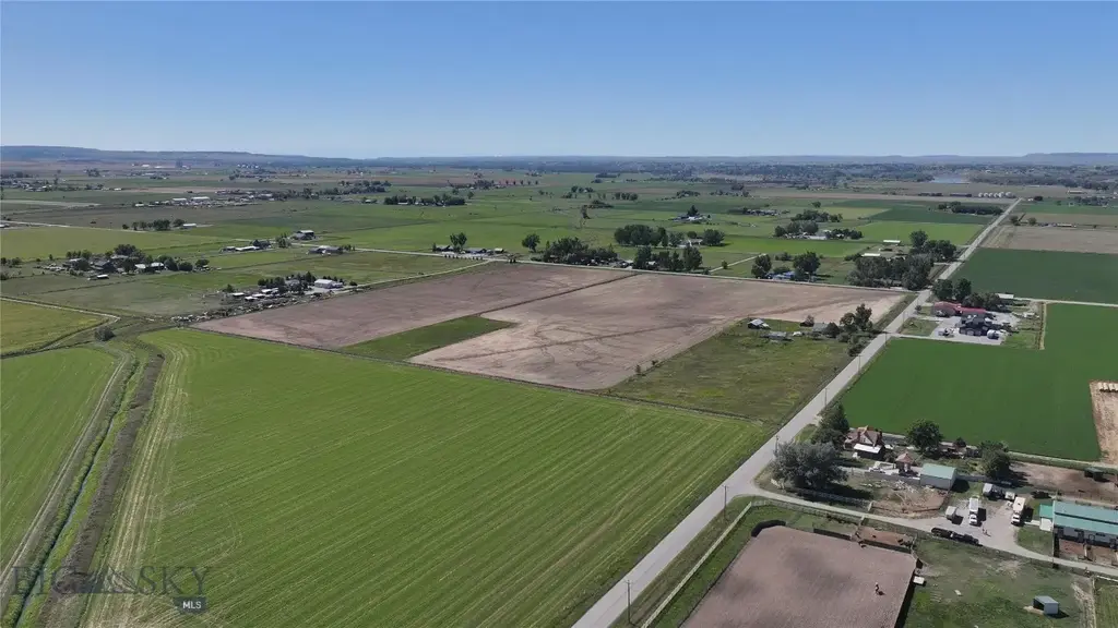 924 W I Road, Worden