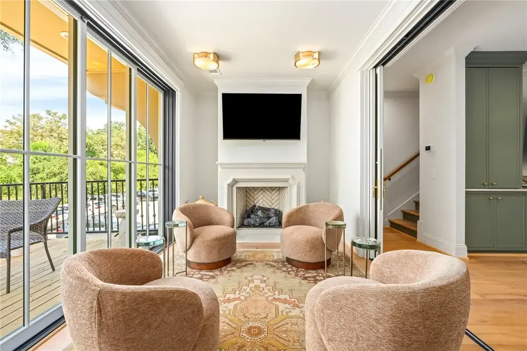 150 S Ross St 13, Auburn