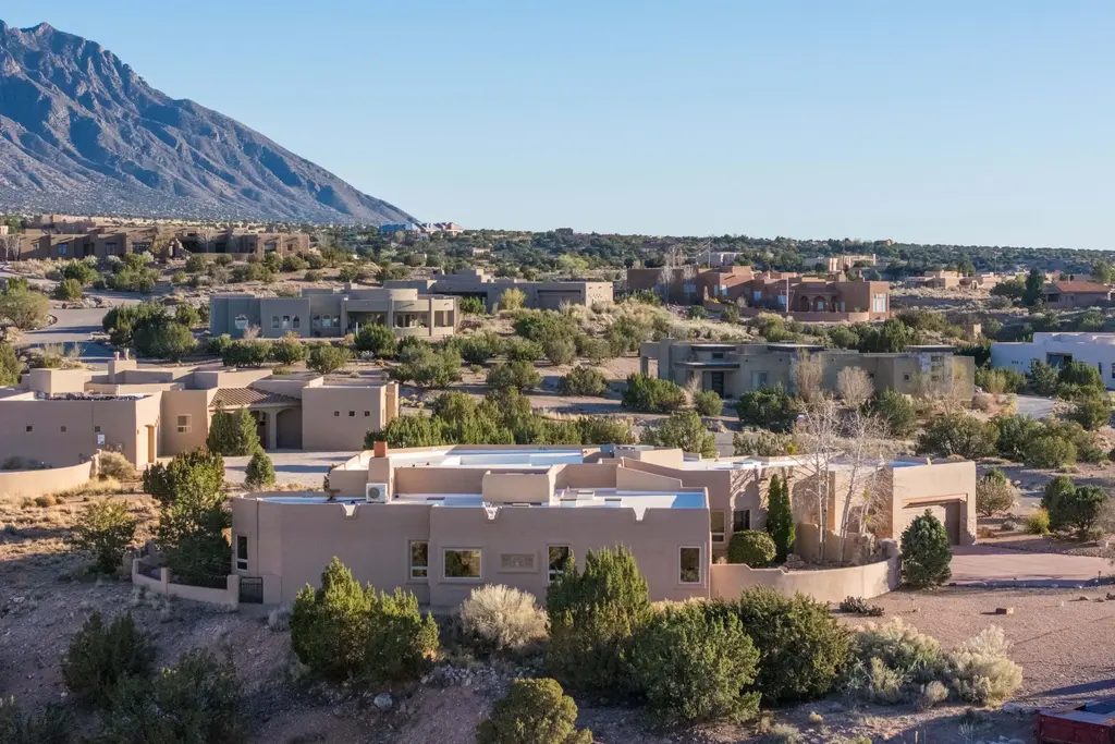 4 Meadows Place, Placitas