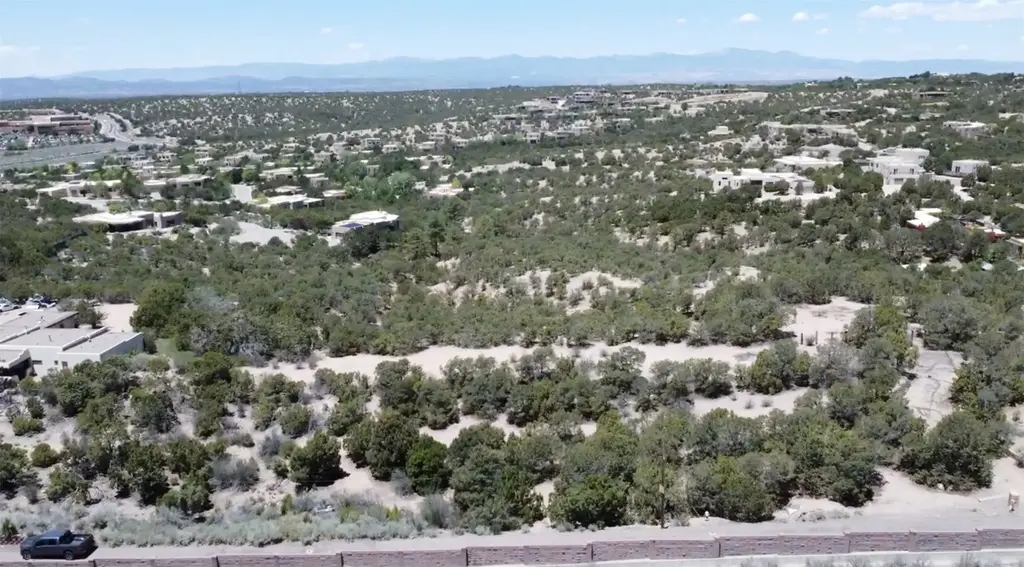 1130 Tano Del Este, Santa Fe