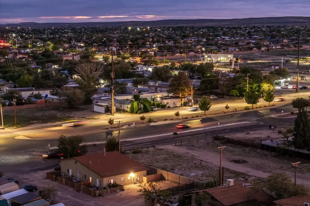 9607 Central Avenue Nw, Albuquerque