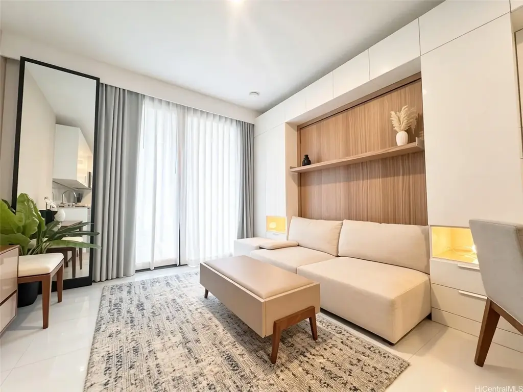 (unit #306) 987 Queen Street, Honolulu