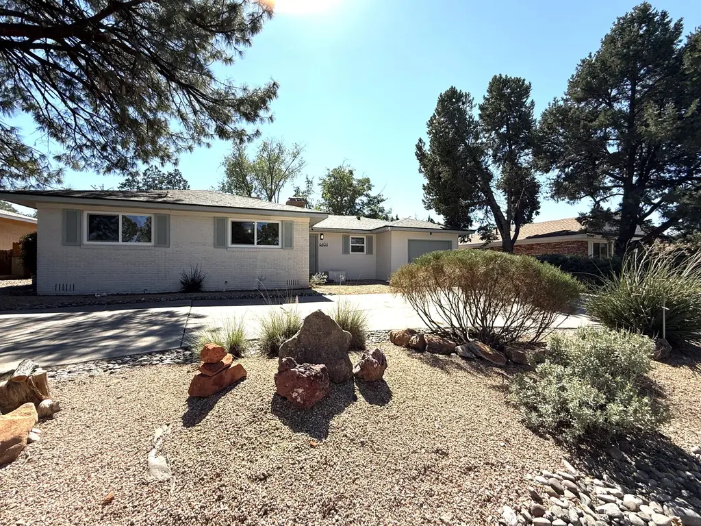 6404 Rogers Avenue Ne, Albuquerque