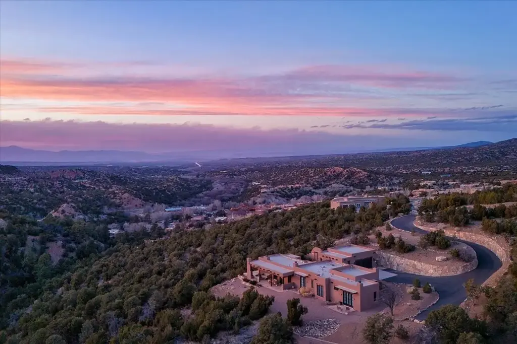 57 Lodge Trail, Santa Fe