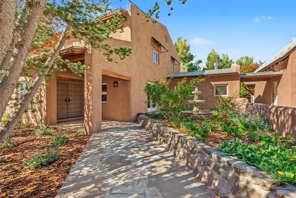 224 Simpson, Taos