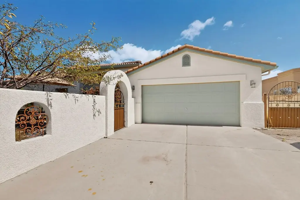416 7th Street Ne, Rio Rancho