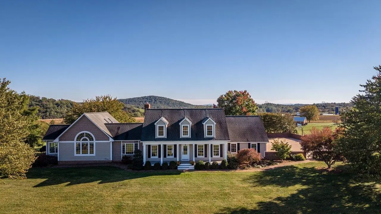 9527 Centerville Rd, Bridgewater