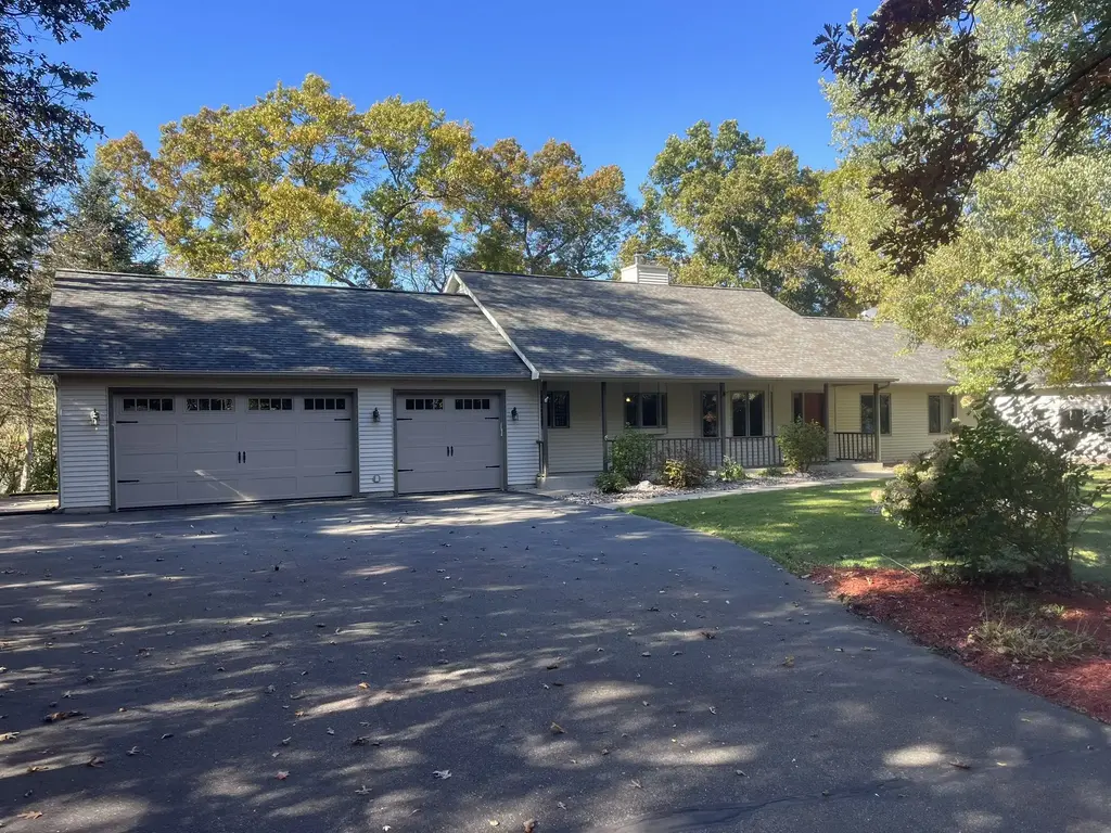 S8420 Oriole Drive, Eau Claire