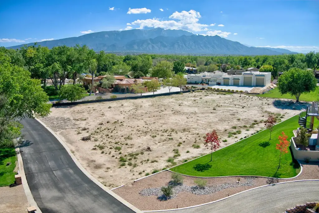 478 Avenida C' De Baca, Bernalillo