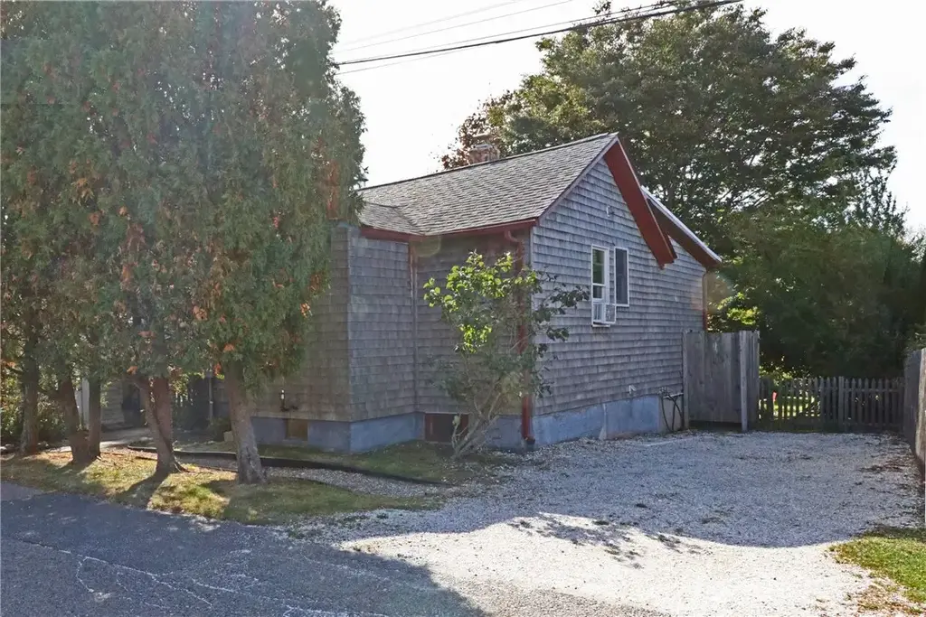 12 Draper Ave, Middletown