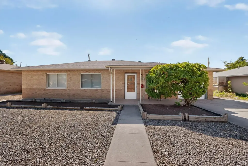 5824 Bellamah Avenue Ne, Albuquerque