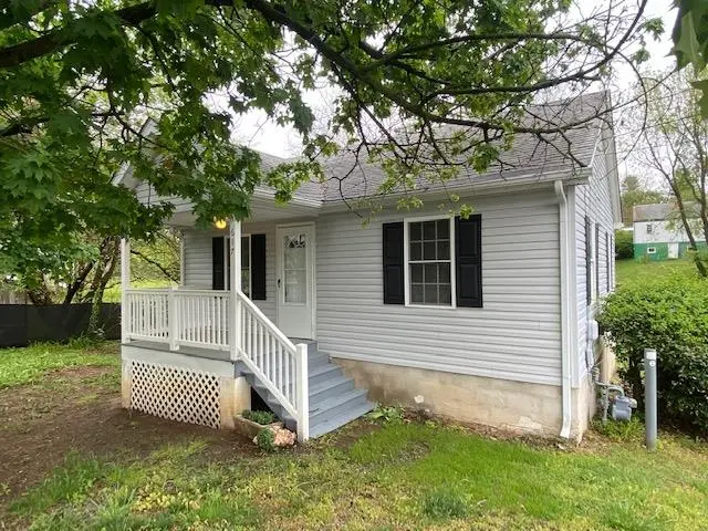 617 Grubert Ave, Staunton