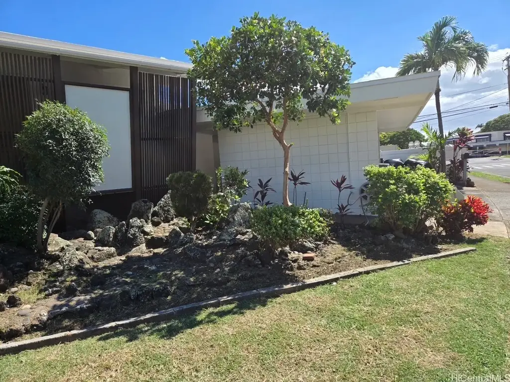 1311 Maalahi Street, Honolulu