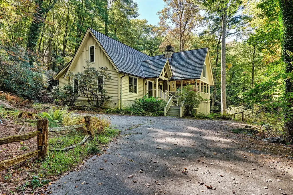 1997 Chimney Top Trail, Cashiers