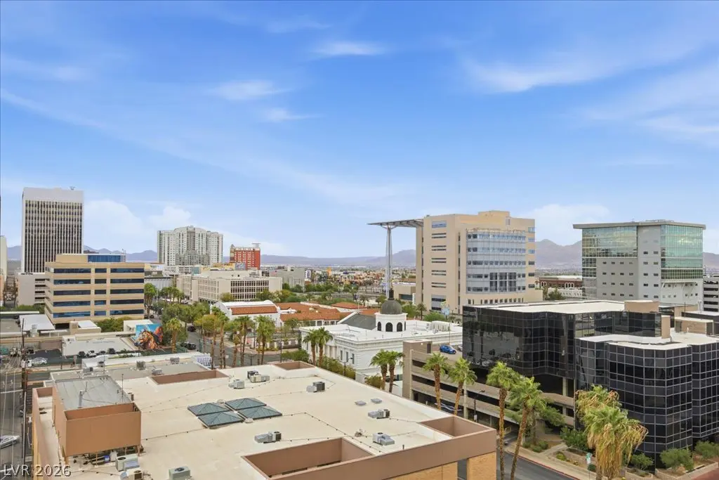 353 E Bonneville Avenue 902, Las Vegas