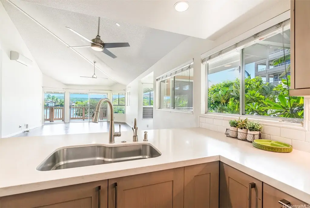 7007 Hawaii Kai Drive # A21, Honolulu