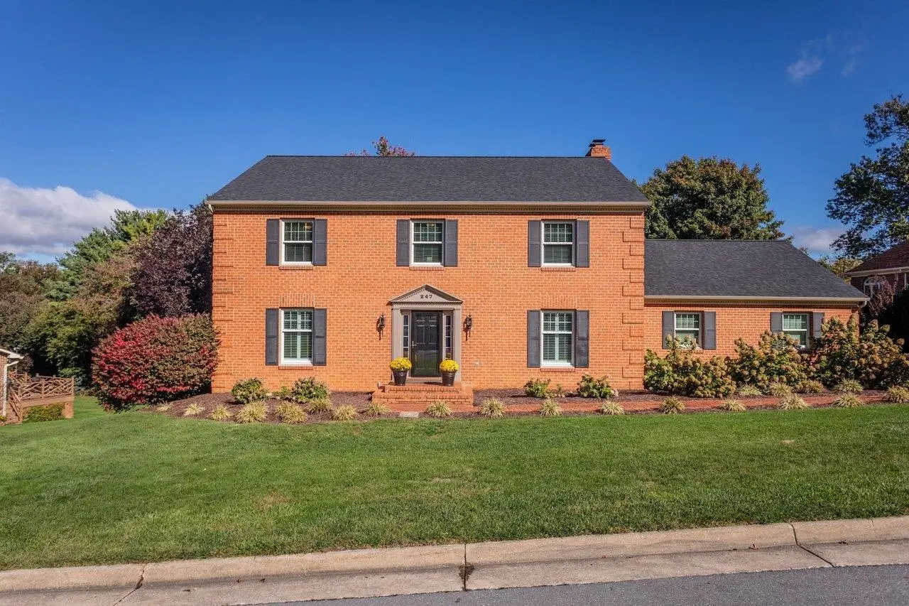 247 Divot Dr, Harrisonburg