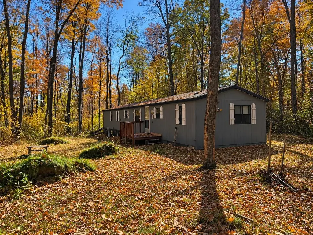 13281 Moody Lake Cir, Suring