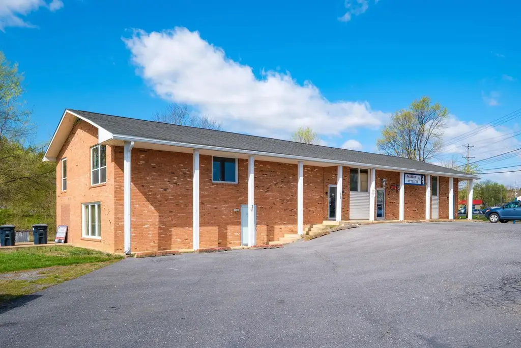 635 W Market St, Harrisonburg