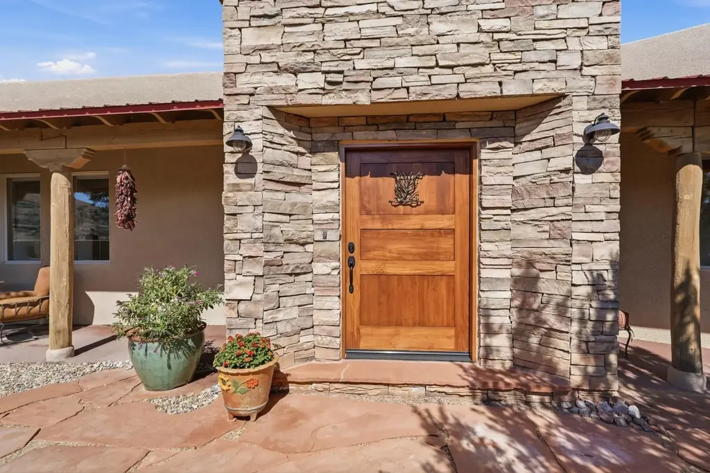 10 Las Brisas Lane, Placitas