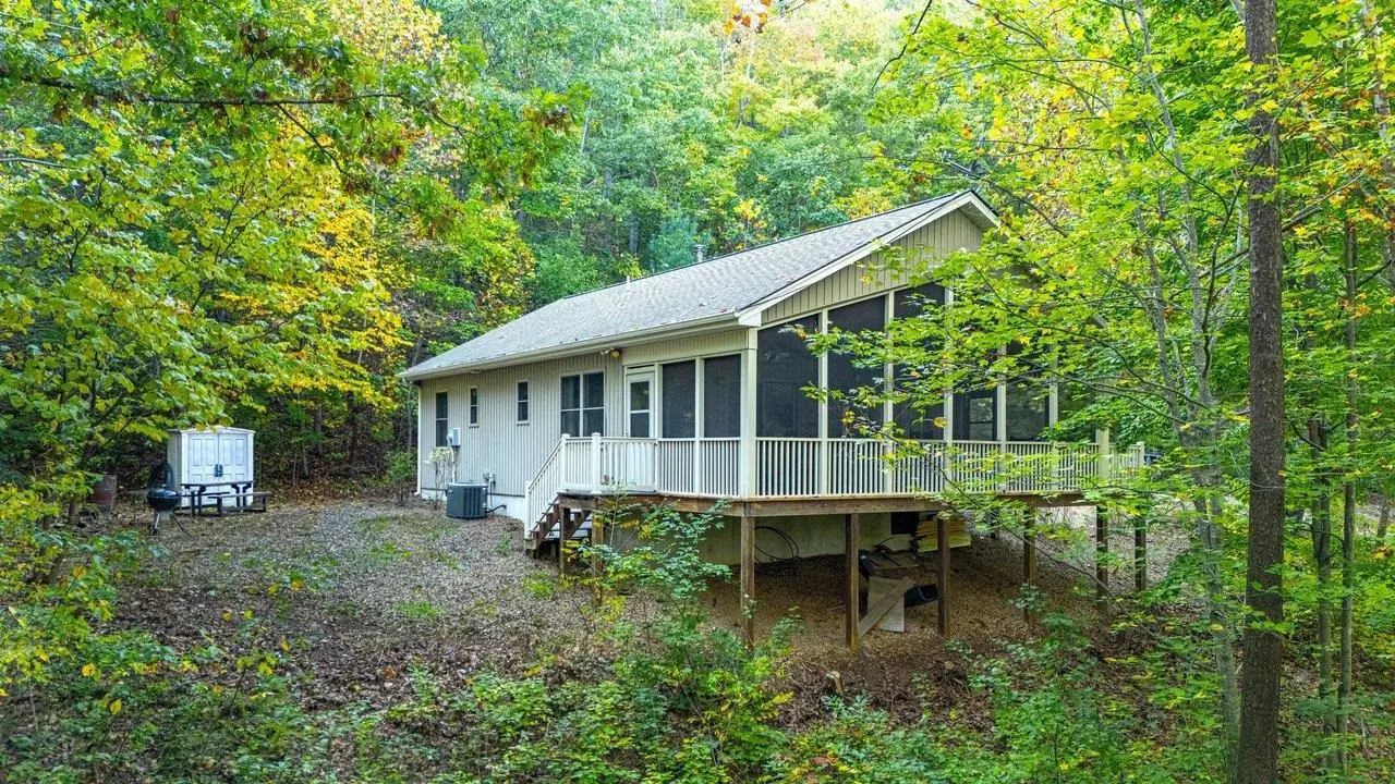 2024 Cutbank Ln, Elkton