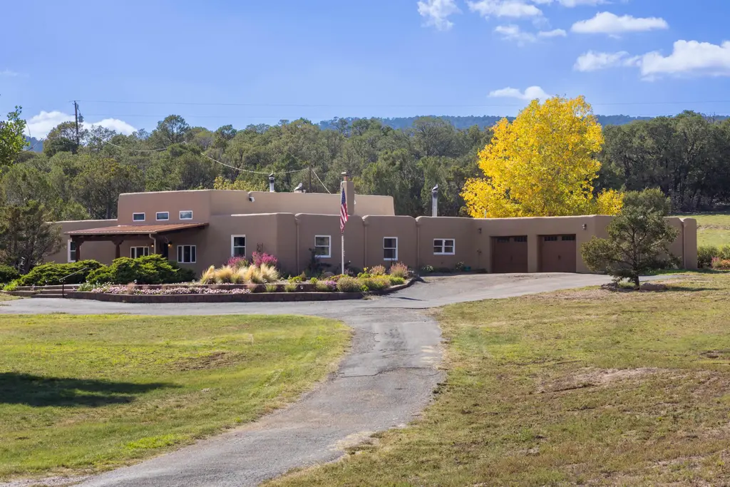 21 Alta Vista Road, Tijeras
