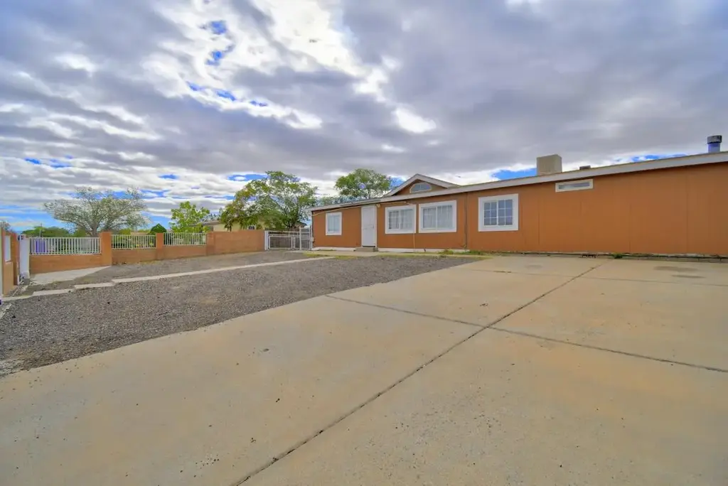 3012 Don Luciano Road Sw, Albuquerque