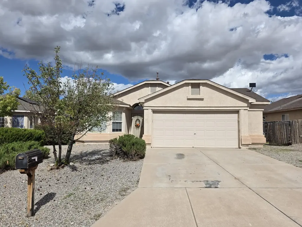 17 Violeta Place, Los Lunas