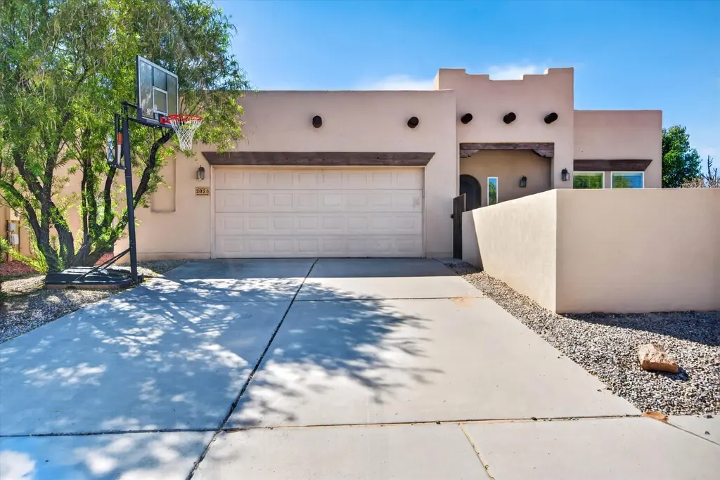 2025 Platina Road Se, Rio Rancho
