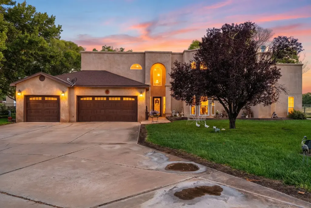 335 Del Norte Court, Bosque Farms