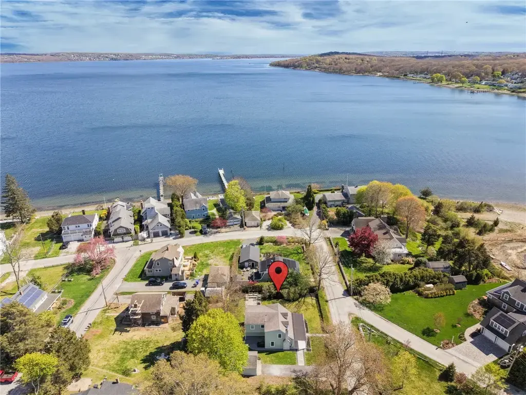 8 Emery Rd, Warren