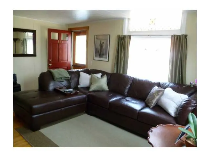 151 Prospect Hill St, Newport