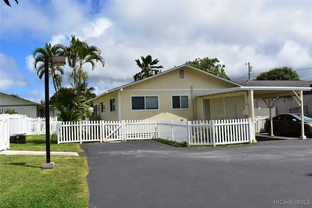 720 Kihapai Street, Kailua