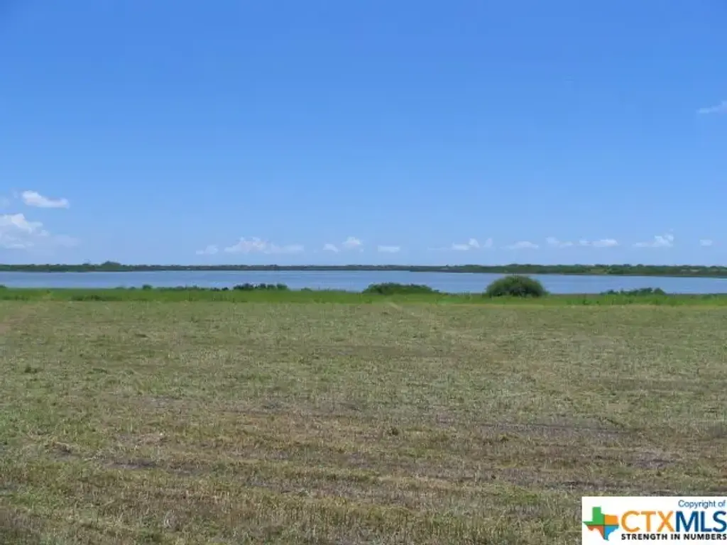 30 Bay Point Drive, Port Lavaca