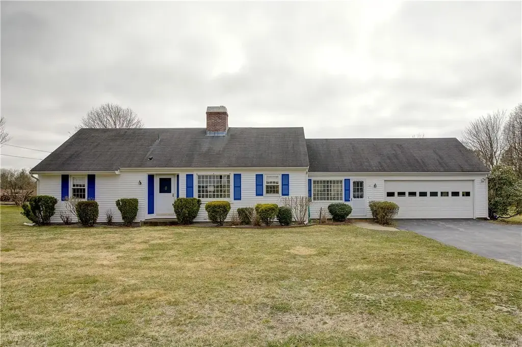 16 South Dr, Middletown