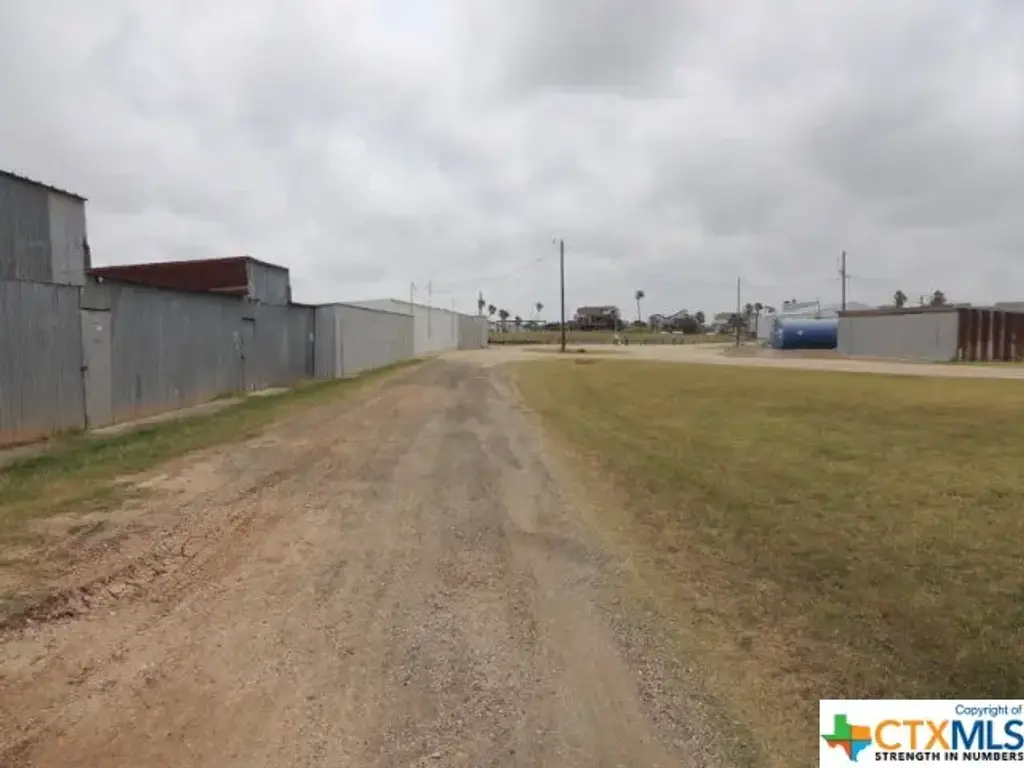 #12 Boathouse Road, Port Lavaca