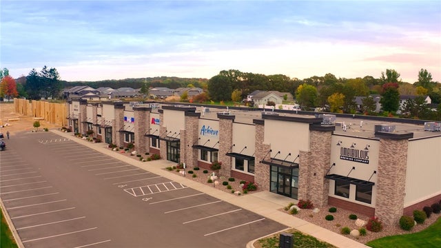 1405 Winchester Way, Altoona