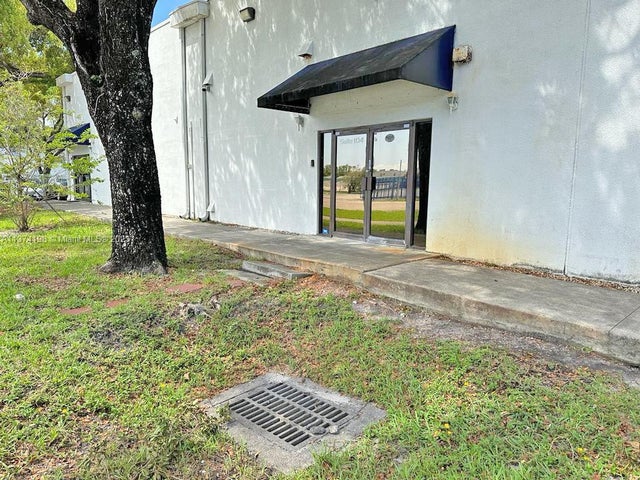 2 of 24 - 3000 Stirling Rd, Hollywood, FL