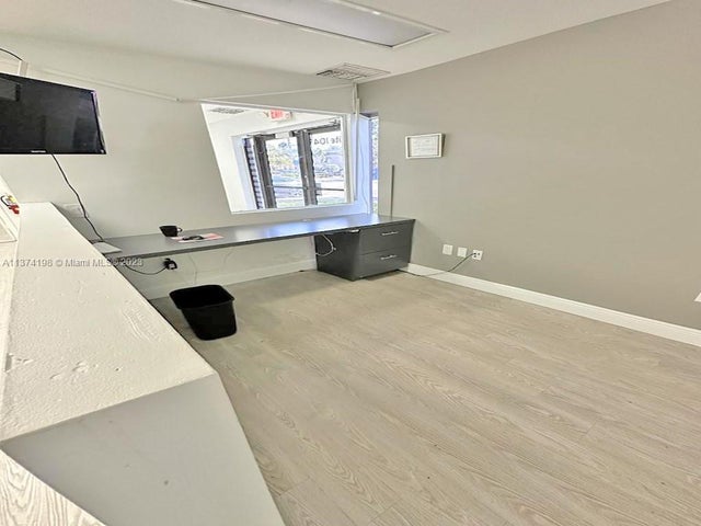 3 of 24 - 3000 Stirling Rd, Hollywood, FL